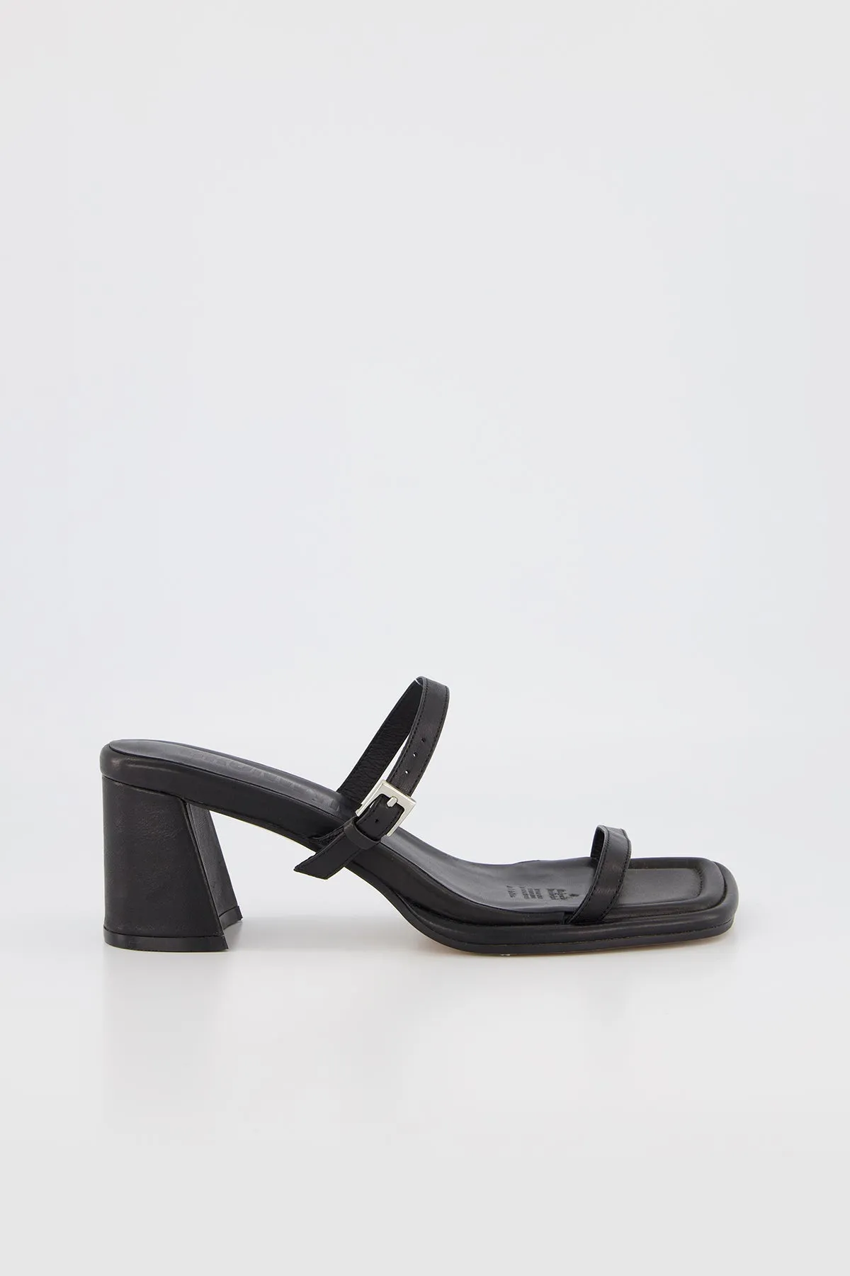 Bronwyn - Lucia Black