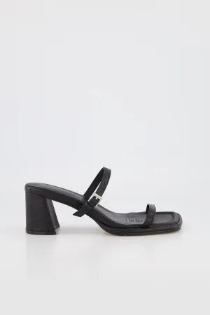 Bronwyn - Lucia Black