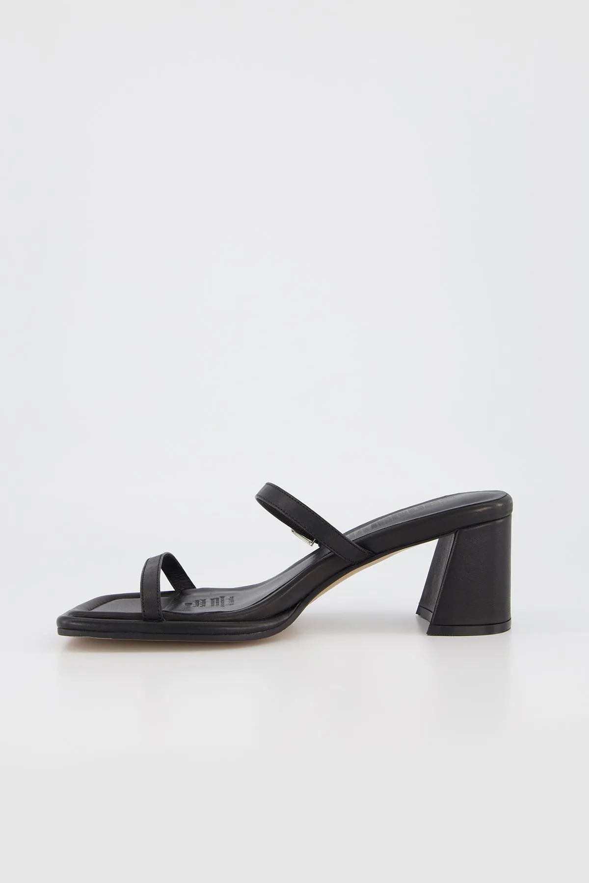 Bronwyn - Lucia Black
