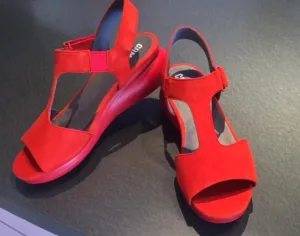 Camper: Sandals (css18h)