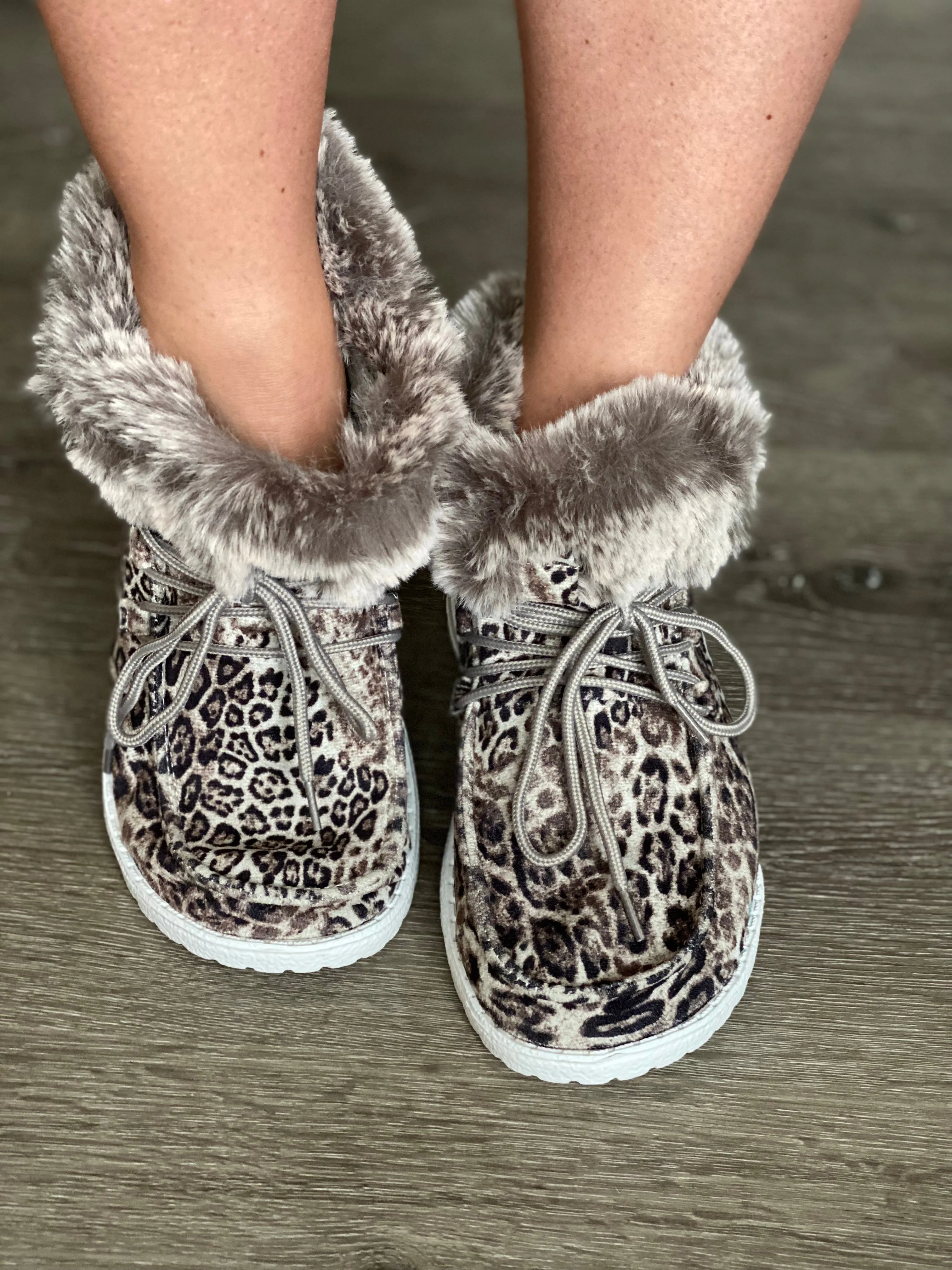 Fancy Fur Lace Up Moccasin Shoes