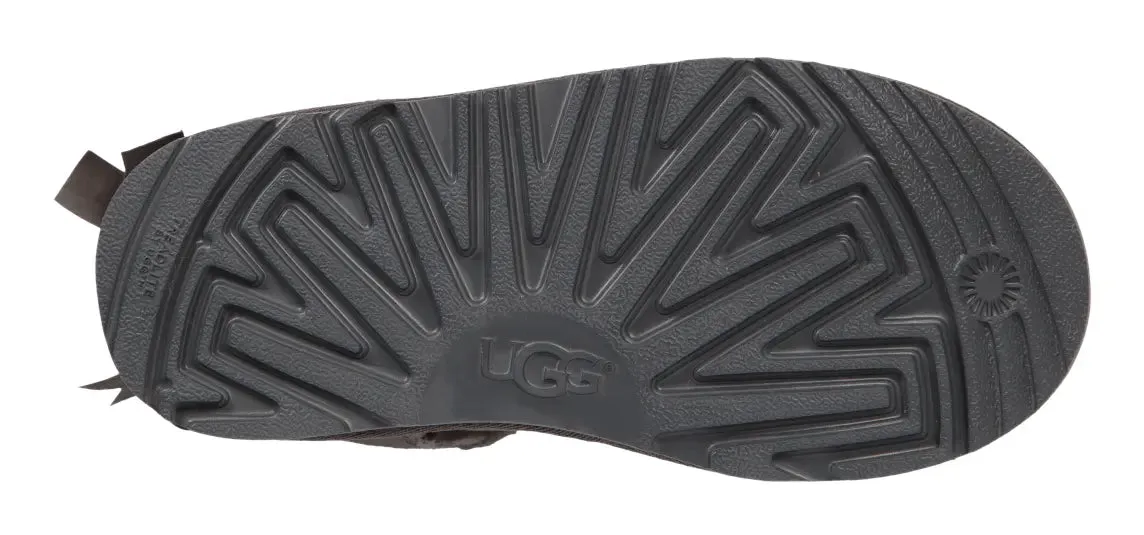 Kids’ UGG Bailey Bow II – Cozy Sheepskin Boot with a Feminine Touch